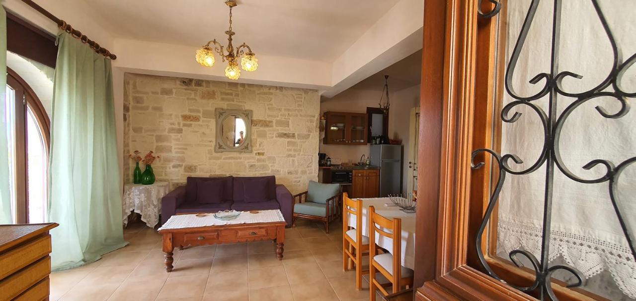 Aelia Appartement Kamilari Buitenkant foto